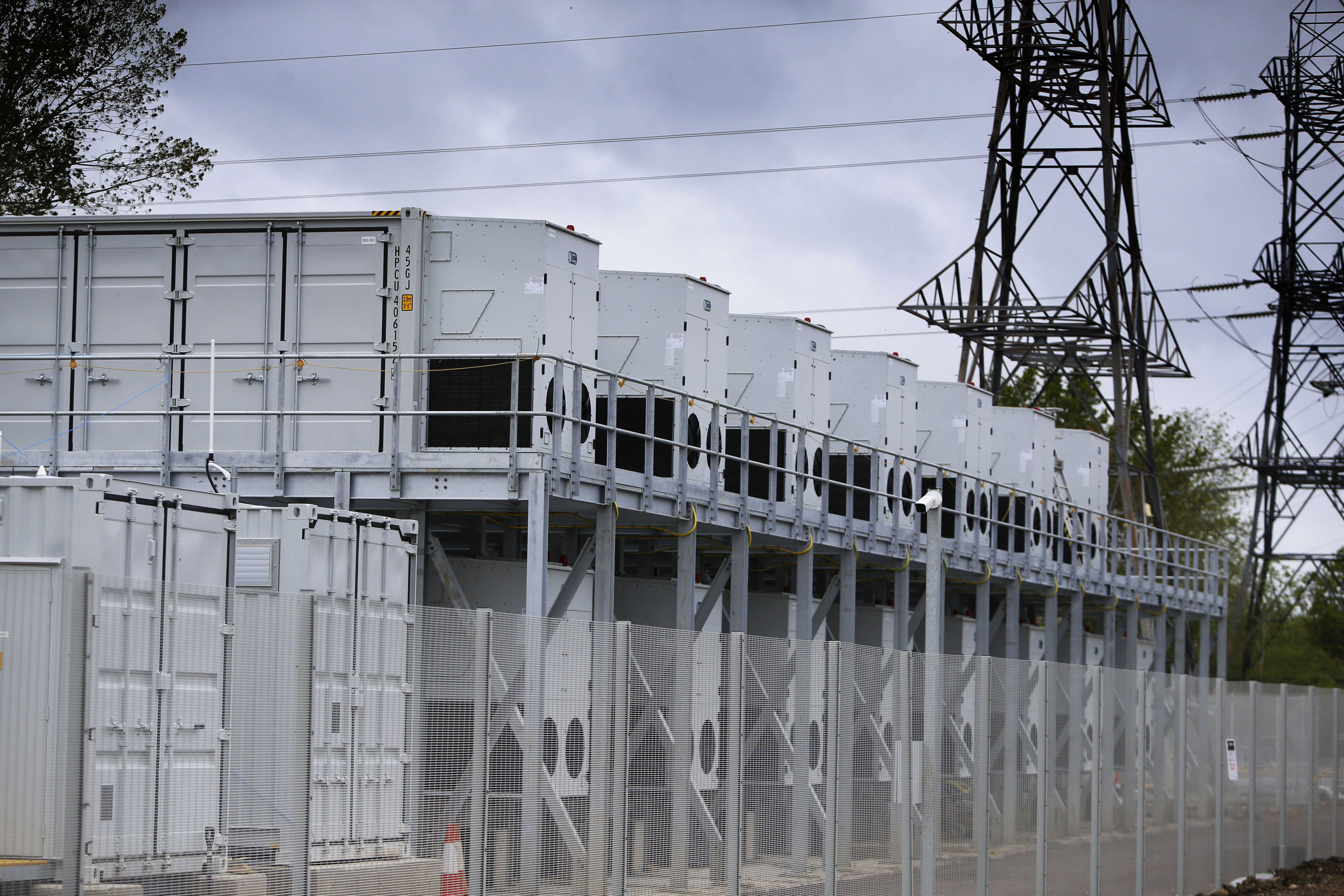 Energy Superhub Oxford hits major milestone with lithium-ion battery go-live
