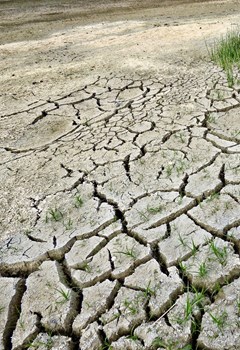 Energy modellers should explore extremes more systematically in scenarios